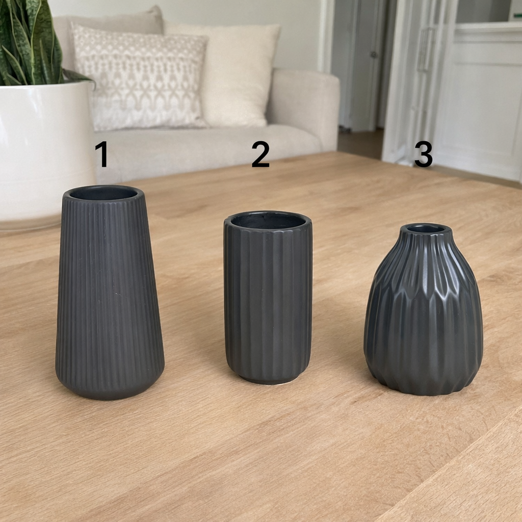 Vase aus Keramik Schwarz, (B/H/T) 6x10x6cm 7x14x7cm 8x11x8cm